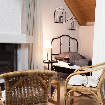 Reihenmittelhaus Mit Kamin Nyaraló