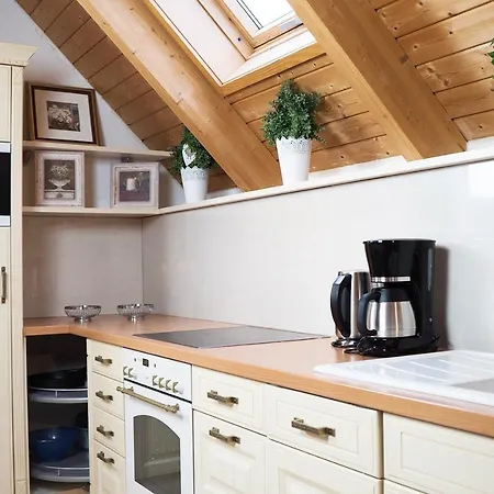 Reihenmittelhaus Mit Kamin Nyaraló